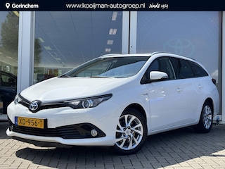 Toyota Auris Touring Sports 1.8 Hybrid Energy Plus | 1e Eigenaar | NIEUW GELEVERD & ONDERHOUDEN | Trekhaak | Navigatie |