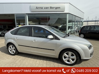 Ford Focus 1.6-16V Futura, airco, cruisecontrol.