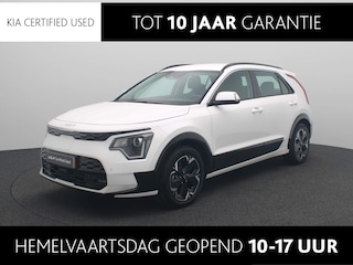 Kia Niro EV DynamicLine 64.8 kWh | 3-fase 11KW laden | Climate Control | Navigatie | LM Velgen | Eerste Eigenaar! |