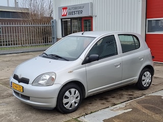 Toyota Yaris 1.0-16V VVT-i Terra