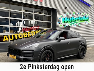 Porsche Cayenne 3.0 E-Hybrid 463PK - Matt Zwart I Panorama dak I Leer I Navigatie en nog veel Meer...