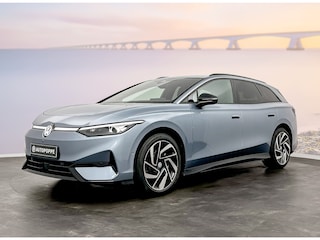 Volkswagen ID.7 Tourer 77 kWh Elektromotor 286 1AT Pro Business | 'App-Connect' draadloze smartphone integratie | Achterbank in ongelijke delen neerklapbaar incl. middenarmsteun en doorlaadmogelijkheid | Achterlichten LED, luxe uitgevoerd incl. dynamische knipperlichten