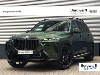 BMW X7 xDrive40i M-Sport Pro - Individual "Malachitgrün" - Executive Drive Pro - Active Steering