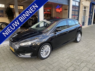 Ford Focus 1.0 Titanium Edition NIEUWE APK.
