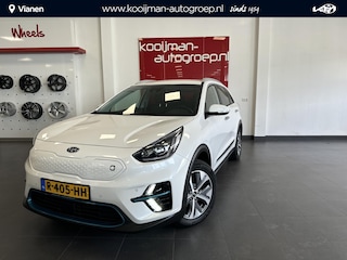 Kia Niro DynamicLine 64 kWh BTW auto , Volledig leder , Stoel/stuurverwarming , Full map navigatie , Keyless entry- & start, Achteruitrij camera , Adaptive cruise control , Parkeersensoren achter