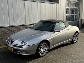 Alfa Romeo Spider 2.0-16V T.Spark L | bodem heeft in de toekomst aandacht nodig | Meeneemprijs