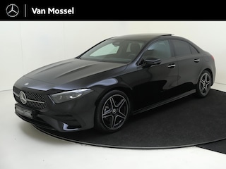 Mercedes-Benz A-klasse 180 Star Edition AMG Line Mercedes-Benz A-klasse 180 AMG Line | stoelverwarming | achteruitrijcamera | memory stoelen | panoramadak | Night-pakket