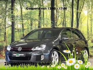 Volkswagen Golf 2.0 GTI | Leder | Navigatie | Bluetooth | Cruise Control | Airconditioning | Parkeersensoren | Xenon | Multifunctioneel Stuurwiel | Elektrische Spiegels | Isofix | 17" Lichtmetaal |