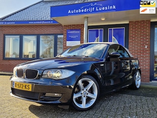BMW 1-serie Cabrio 125i Executive M-Sportonderstel Hoogglans Shadow Beige Softtop Parkeersensoren Adaptieve Koplampen Hifi