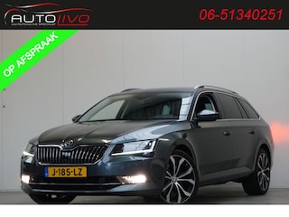 Skoda Superb Combi 2.0 TSI 4x4 Style Business 280 PK! AUTOMAAT! APPLE XENON CLIMA TREKHAAK etc.