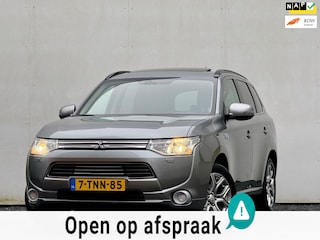 Mitsubishi Outlander 2.0 PHEV Instyle | 2014 | Panorama | Trekhaak |