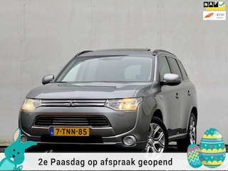 Mitsubishi Outlander 2.0 PHEV Instyle | 2014 | Panorama | Trekhaak |