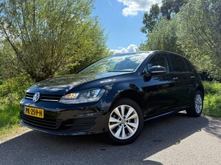 Volkswagen Golf 1.2 TSI 5DRS Connected Series Navi Ecc 110PK 2016BJ Stoelverwarming GOED ONDERHOUDEN