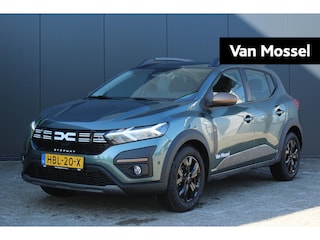 Dacia Sandero Stepway 1.0 TCe 110Pk Extreme | Navigatie | Draadloze Apple & Android Carplay | Parkeersensoren Voor & Achter | BlindSpot | Middenarmsteun | Camera | Hoogte verstelbare bestuurderstoel |
