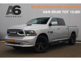 Dodge Ram 1500 5.7 V8 4x4 Quad Cab 6'4 Laramie Silver / Black Trekhaak Schuifdak Leder Alpine Sound 20 inch LMV Stuur & Stoelverwarming 3500KG Trekgewicht