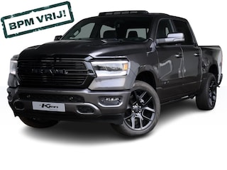 Dodge Ram 1500 5.7 V8 4x4 Crew Cab Night Edition | Elektrisch Sidebars | Pano-Dak | Groot Navi |