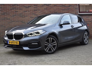 BMW 118d Business Edition '21 LED Clima Navi Cruise Inruil mogelijk