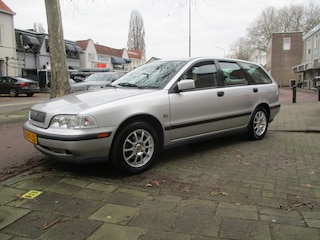 Volvo V40 1.8 Europa / AIRCO / YOUNG-TIMER / NW-STAAT / 199dkm