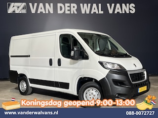 Peugeot Boxer 2.2 BlueHDi 120pk L1H1 Euro6 Airco | Camera | Navigatie | Trekhaak | Cruisecontrol Parkeersensoren, Bijrijdersbank