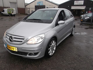 Mercedes-Benz B-klasse 200 airco half leer org kilometers