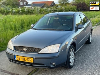 Ford Mondeo 1.8-16V First Edition ECC Audio/CD Electric pakket Cruisecontrol 2 x airbag ABS LMV 16" Dealeronderhoud Nieuwe Apk!