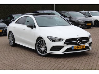 Mercedes-Benz CLA 180 Business Solution AMG / Panoramadak / Camera / 19'' / Sfeerverlichting / Leder&Alcantara / Cruise Control