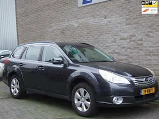 Subaru Outback 2.5i Luxury - Stoelverwarming - Trekhaak -