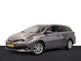 Toyota Auris Touring Sports 1.2T Dynamic