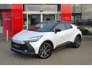 Toyota C-HR 2.0 PHEV 220 First Edition | Navi | Sensoren v/a | Dodehoek |