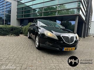 Lancia Delta 1.4-16V Oro Dealer onderhouden Navigatie NAP AIRCO
