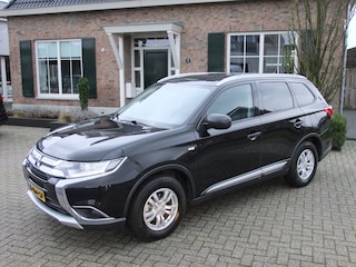 Mitsubishi Outlander 2.0 Business Edition , Camera , Cruise-control , Climate control enz.