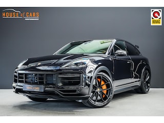 Porsche Cayenne 4.0 640pk Turbo GT |carbon exterieurpakket|oranje remklauwen en oranje stiksels|softclose|meesturende achteras|keramisch|carbon dak|zwarte pdls koplampen|stoelventilatie|blind spot|sport chrono|