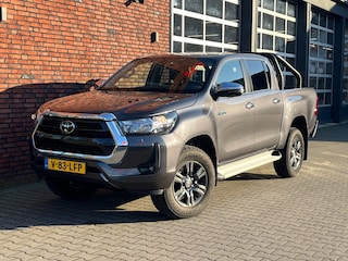 Toyota Hilux 2.4 D-4D Double Cab Challenger BTW Automaat/AchteruitrijCamera/Adapt.Cruise/PDC/DAB/Clima/AppConnect