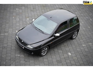 Lancia Ypsilon 1.2-16V elefantino rosso