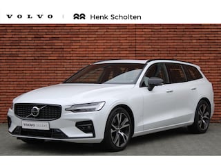 Volvo V60 B3 AUT7 163PK Ultimate Dark | Harman/Kardon Premium Geluidssysteem | Panoramisch Schuif-/Kanteldak | 360° Parkeercamera | Lighting Pack | All-season banden | Verwarmbare Voor- en Achterstoelen | Stuurwielverwarming | Adaptieve Cruise Control Met Stuurhulp | Keyless Entry