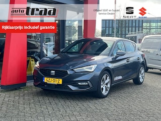 Seat Leon 1.5 eTSI FR Business Intense DSG Automaat / Navigatie / 17'' LMV /