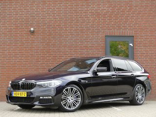 BMW 5-serie Touring 530i M-Sport / Carbon zwart / Dealer onderhouden