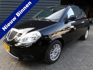 Lancia Ypsilon 1.2 Argento Airco Centraal
