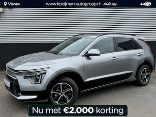 Kia Niro 1.6 GDi Hybrid DynamicPlusLine €2700 Voordeel! ACTIEPRIJS! Nieuw uit voorraad leverbaar. Meerdere kleuren snel leverbaar