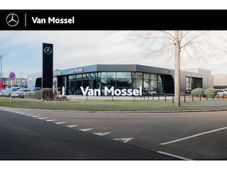 Mercedes-Benz C-klasse 180 Star Edition AMG Line / Stoelverwarming / Achteruitrijcamera / Panorama-schuifdak / Memory-Stoelen / Night-Pakket /