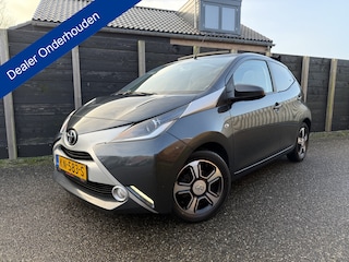 Toyota Aygo 1.0 VVT-i x-clusiv cabrio | dealer onderhouden