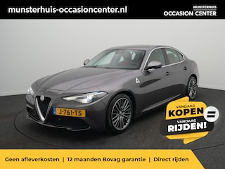 Alfa Romeo Giulia 2.0T Super -  Achteruitrijcamera - Navigatie - Stoel + Stuurverwarming
