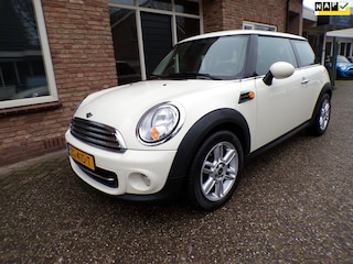 Mini Cooper 1.6 Airco / Stoelverwarming