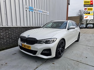 BMW 3-serie Touring 320i High Executive Edition | M Sport | Panoramadak | Leder/alcantara | Camera | Navi | 19" velgen