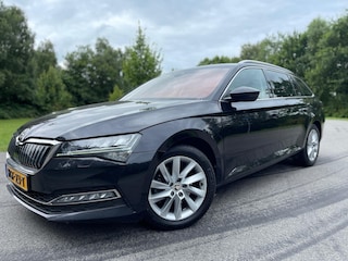Skoda Superb Combi 1.4 PHEV Sportline Business | Plug in Hybride | Automaat | Navi | Carplay | Led | LMV | Keyless | Memory |