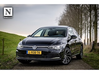 Volkswagen Golf 1.5 TSI Life Business | Pano | Nap | Led