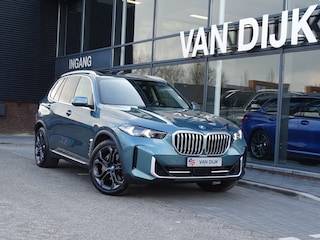 BMW X5 xDrive50e Pano.Dak Elek.Trekhaak Alu.Dorpel Cockpit Plus Leder 4-Zone airco Extra getint-glas Comfortzetels Harman/Kardon 21''LM velgen