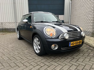 Mini Cooper 1.6-Cruise control-Airco-Dealer onderhouden