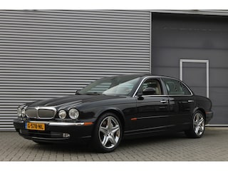 Jaguar XJ 4.2 V8 Super LWB I AUT. I 396 PK I YOUNGTIMER