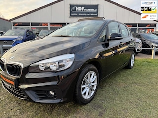 BMW 2-serie Tourer 216i Executive PANORAMADAK / NAVIGATIE
